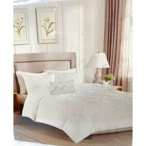Madison Park NWOT 4 Pc F/Q White Duvet Cover Set with Grey and Beige Trim Glam